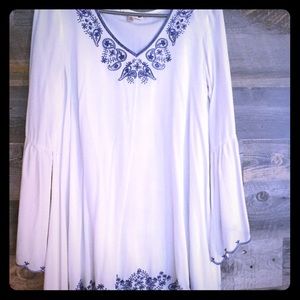 Double Zero Tunic quarter length angel sleeve
