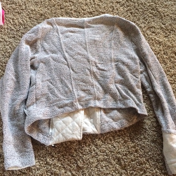Blazer - Picture 3 of 3