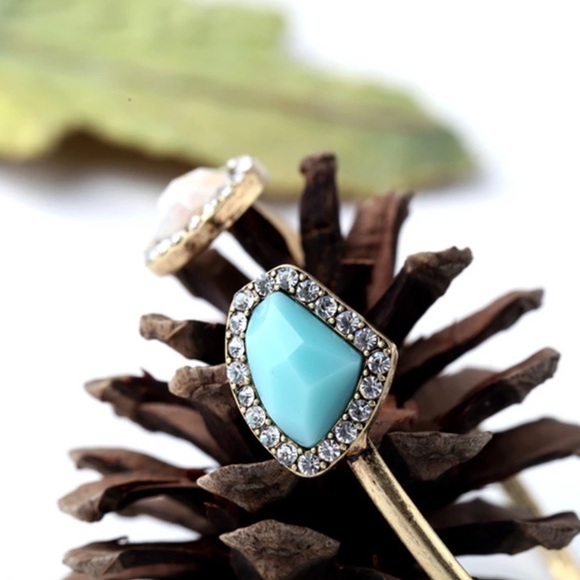 Turquoise marble stone cuff bracelet - Picture 3 of 4