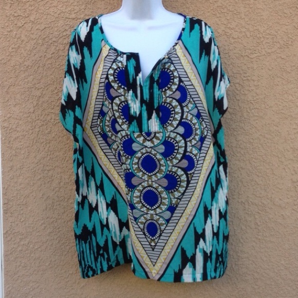 🌟MAKE AN OFFER🌟 Pure Energy tunic top 1x