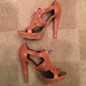 Jessica Simpson heels