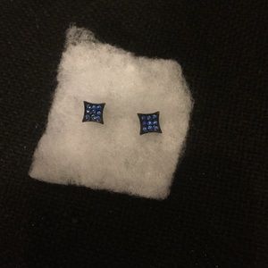 Blue diamond studs (artificial diamond)