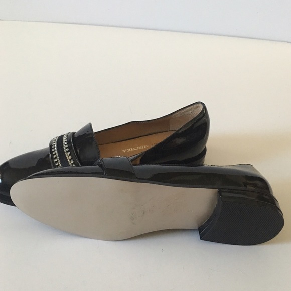 Sold 💙Badgley Mischka Loafers NWOT - Picture 4 of 4