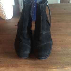 TOMS DESERT WEDGE HIGH ANKLE BOOT