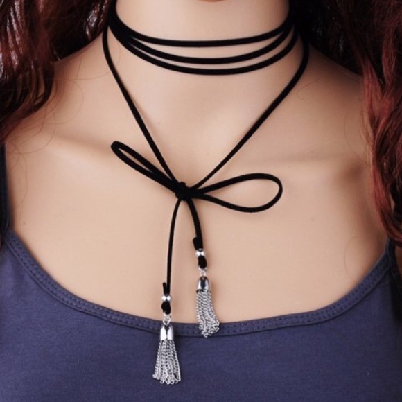 Choker necklace