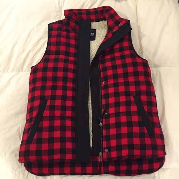 Madewell Buffalo Plaid Puffer Vest