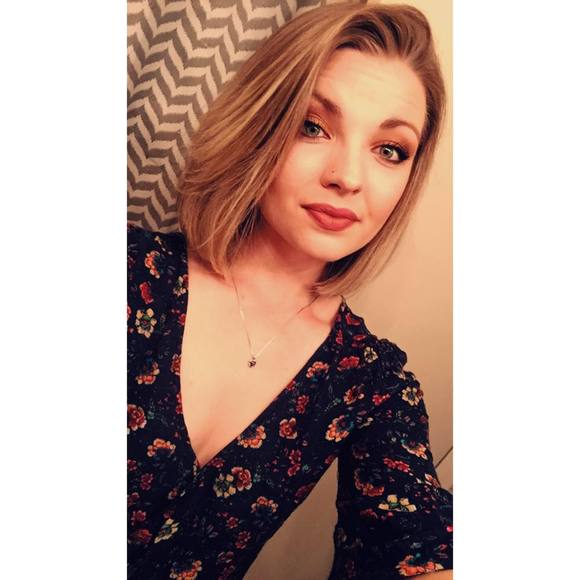 Meet your Posher, Sierra