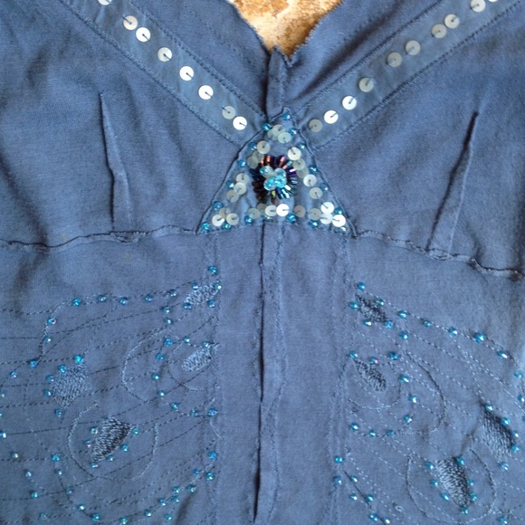 Blue embellished camisole with gorgeous stitching - Picture 4 of 4