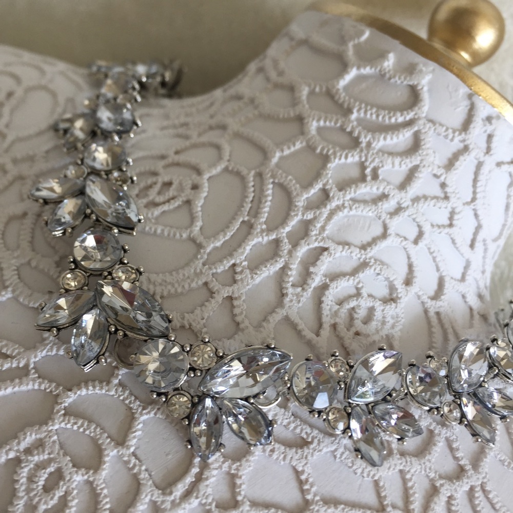 Crystal Statement Necklace - Picture 7 of 7