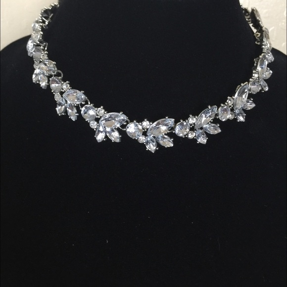 Crystal Statement Necklace - Picture 4 of 7
