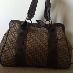 **Everything MUST go** New York and company purse