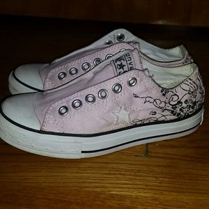 Converse pink
