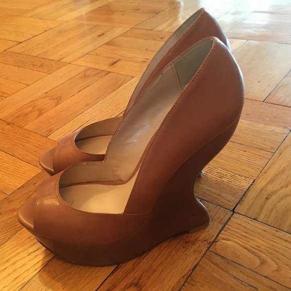 Truth or Dare by Madonna wedge