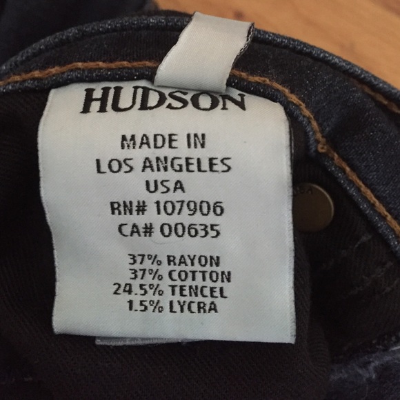 ❌SOLD ON MERC❌Dark Wash Hudson Jeans size 24 - Picture 3 of 4