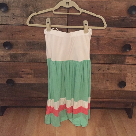 Strapless dress - Picture 2 of 3