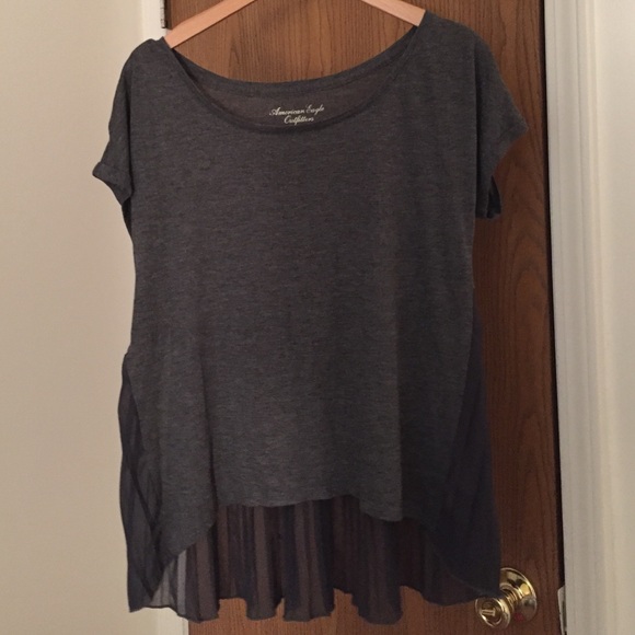 Special back American Eagle T-shirt