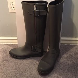 🎉🎉PRICE DROP🎉🎉 Aldo rain boots