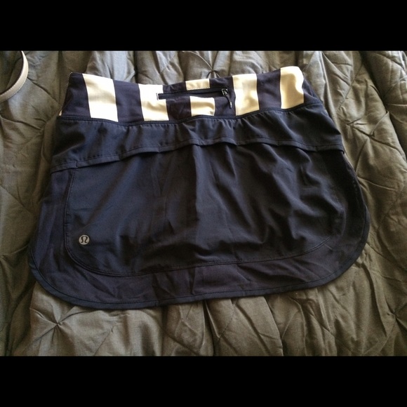 Blue Lululemon skirt with shorts underneath 🏌👟