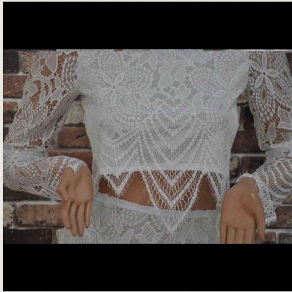Romaric two peice lace set - Picture 2 of 4