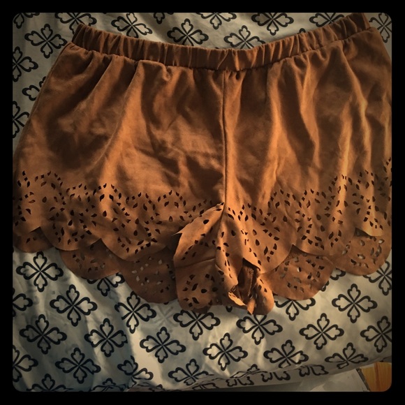 Cute western shorts! Great w/ boots! Worn twice!