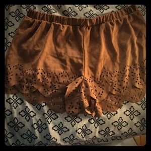 Cute western shorts! Great w/ boots! Worn twice!
