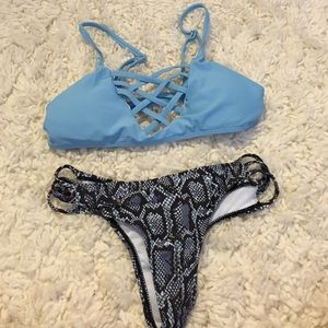 Blue front crossing bikini