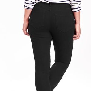 Old Navy Black Denim Skinny (curvy)