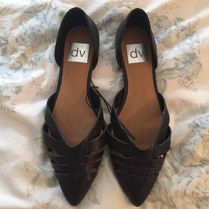 Woven pointed toe flats