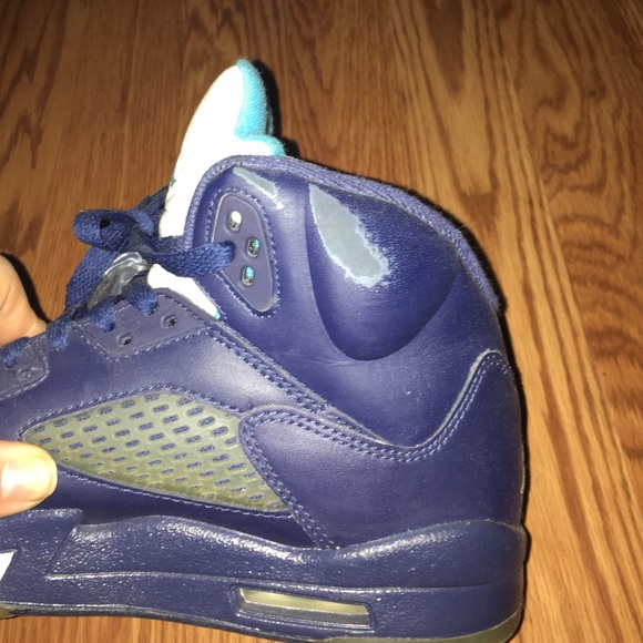 NIKE Jordan's - Picture 3 of 3