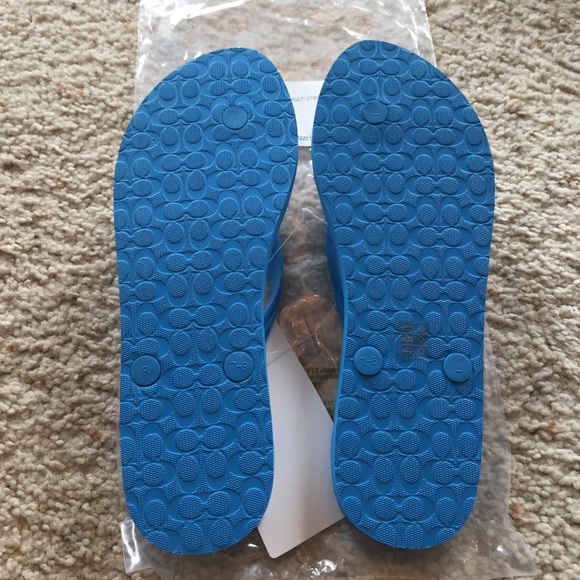 NWT Coach Flip Flops - Picture 3 of 3