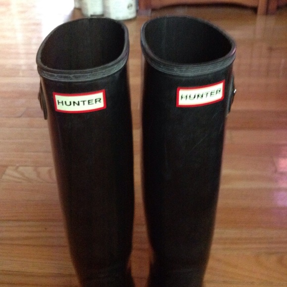 Hunter Boots Will Be the Practical Shoe Trend of Fall 2024 *TRADE ONLY* Hunter Rain Boots