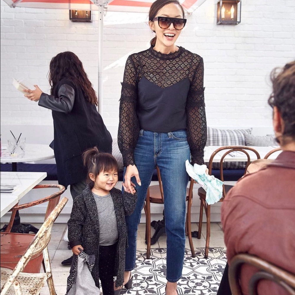 Detailed lace Vanessa blouse - Picture 4 of 4