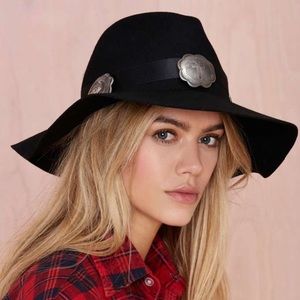 UNIF Concho Floppy Hat