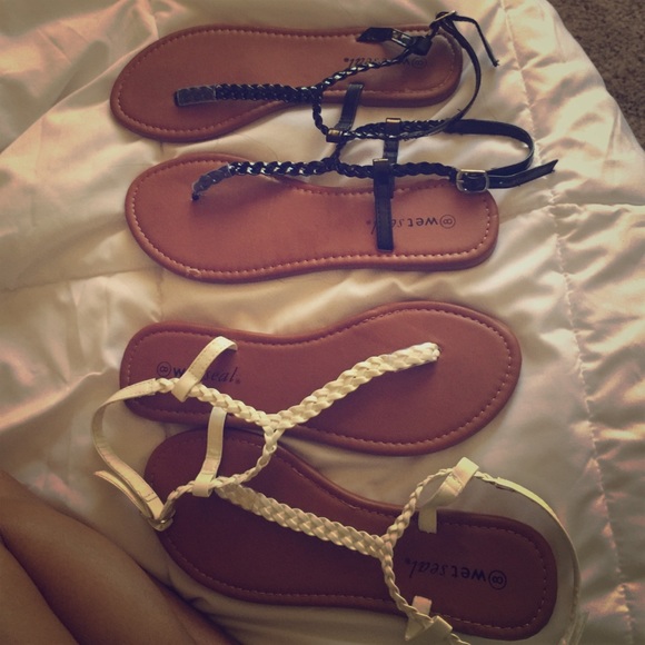 Wet seal sandals