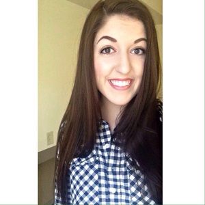 Meet your Posher, Caroline