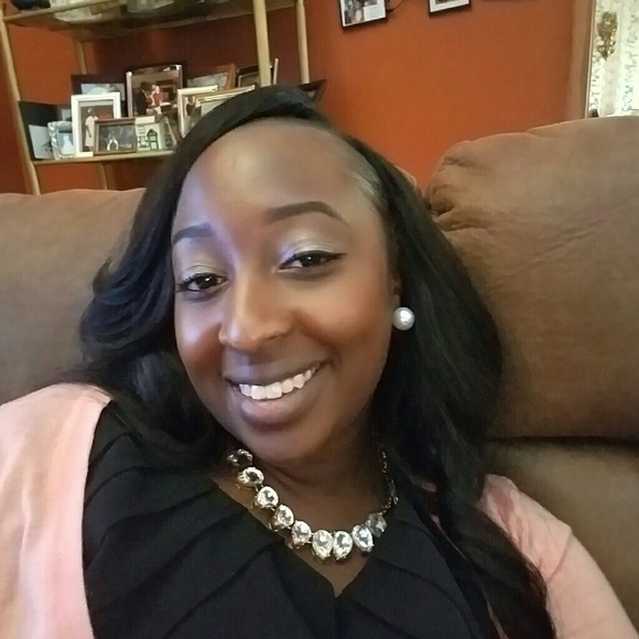 Meet your Posher, Asha - Picture 1 of 1