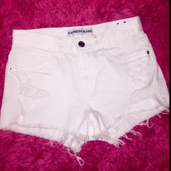 White high waisted shorts