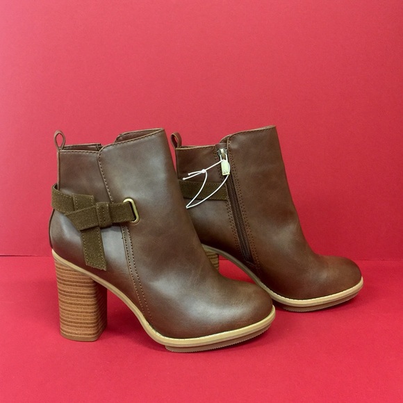 💥FINAL PRICE💥NWT! A+ Cognac Booties - Picture 2 of 4