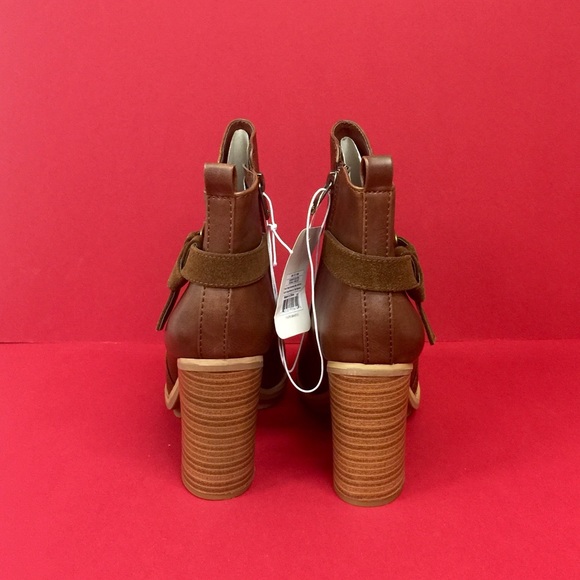 💥FINAL PRICE💥NWT! A+ Cognac Booties - Picture 4 of 4