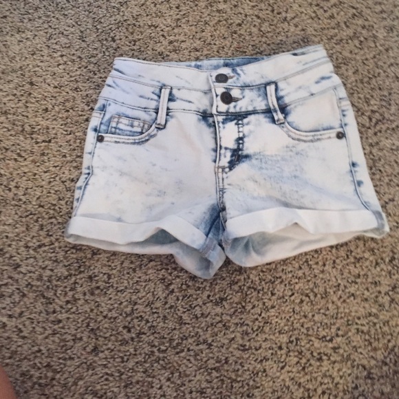 white and blue denim shorts