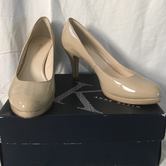 Anne Klein natural pumps