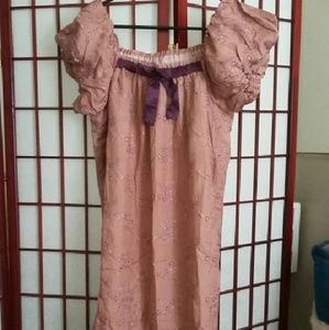 ⭐FINAL PRICE⭐Silk embroidered eyelet dress.