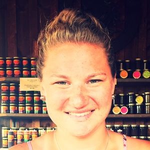 Meet your Posher, Becky