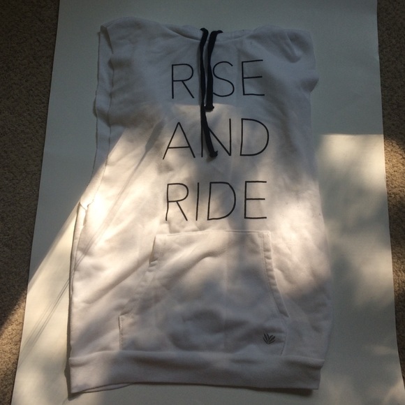 Cute short sleeve hoodie!