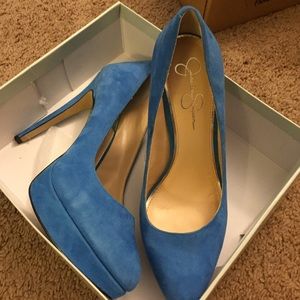 Jessica Simpson suade pumps