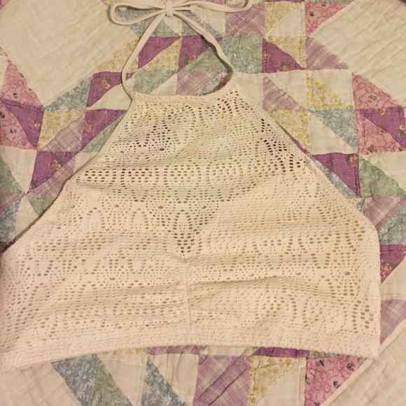 Forever 21 Other - Crochet knit swimsuit top