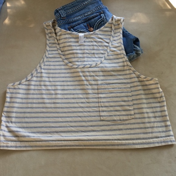 American Apparel crop top. - Picture 2 of 3