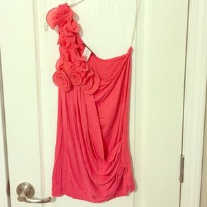 Floral right shoulder top