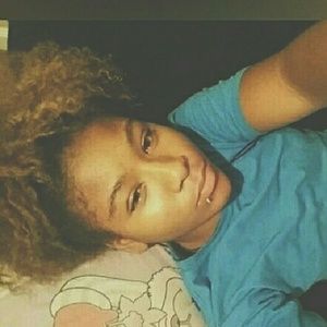 Meet your Posher, Nae