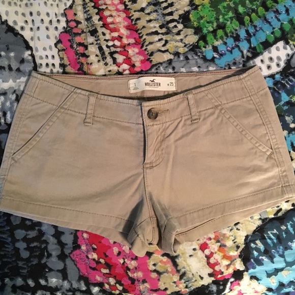 Hollister khaki shorts